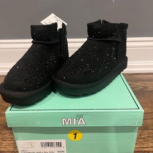 MIA fur short boot- girls sz 1, black - NWT